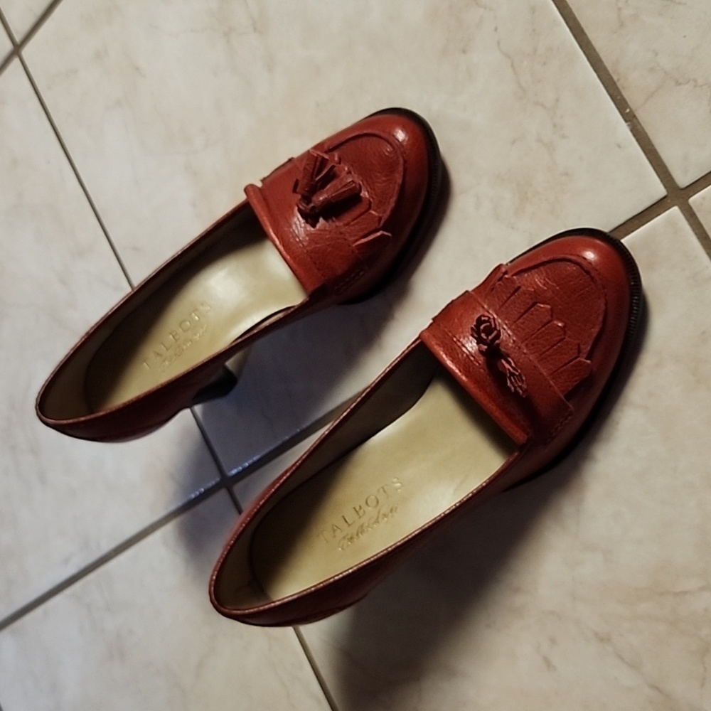 Like New Red leather Talbot heels size 5 $12